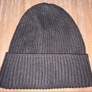 H&M beanie toboggan black hat